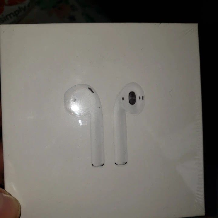 Brand New Apple Airpods 2nd Gens