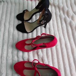 Spiked High Heel Pumps 