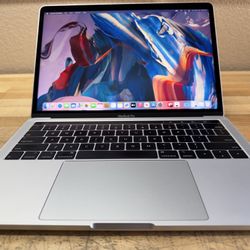 2018 13” MacBook Pro - 2.3 GHz i5 - 16GB - 1TB SSD