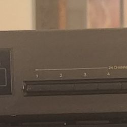 Vintage Technics Quartz Synthesizer AM/FM Stereo Tuner ST-K50