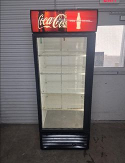 True GDM-26 Commercial Cooler Single Glass Door Display Refrigerator Fridge