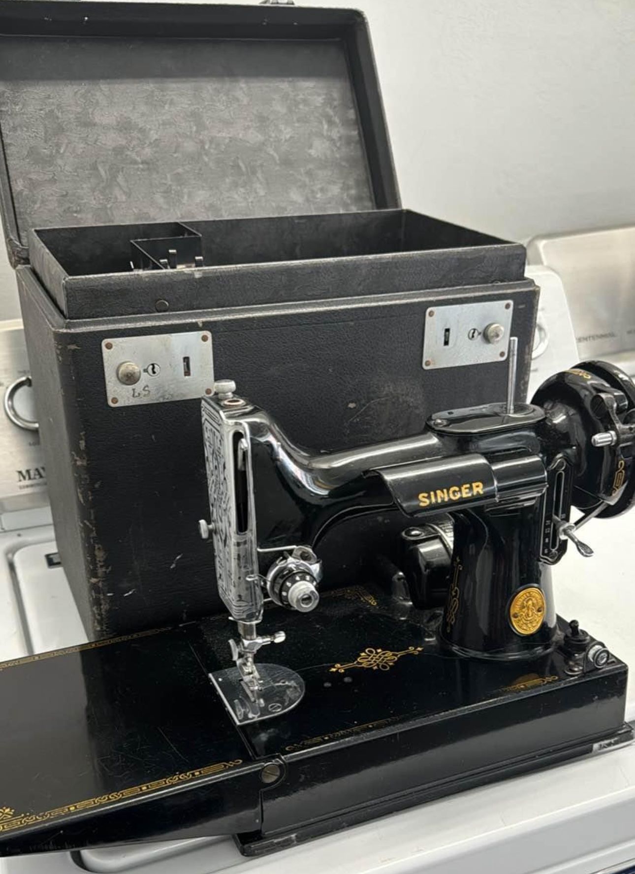 1940’s Singer Sewing Machine