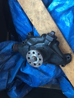 Sb Chevy water pump