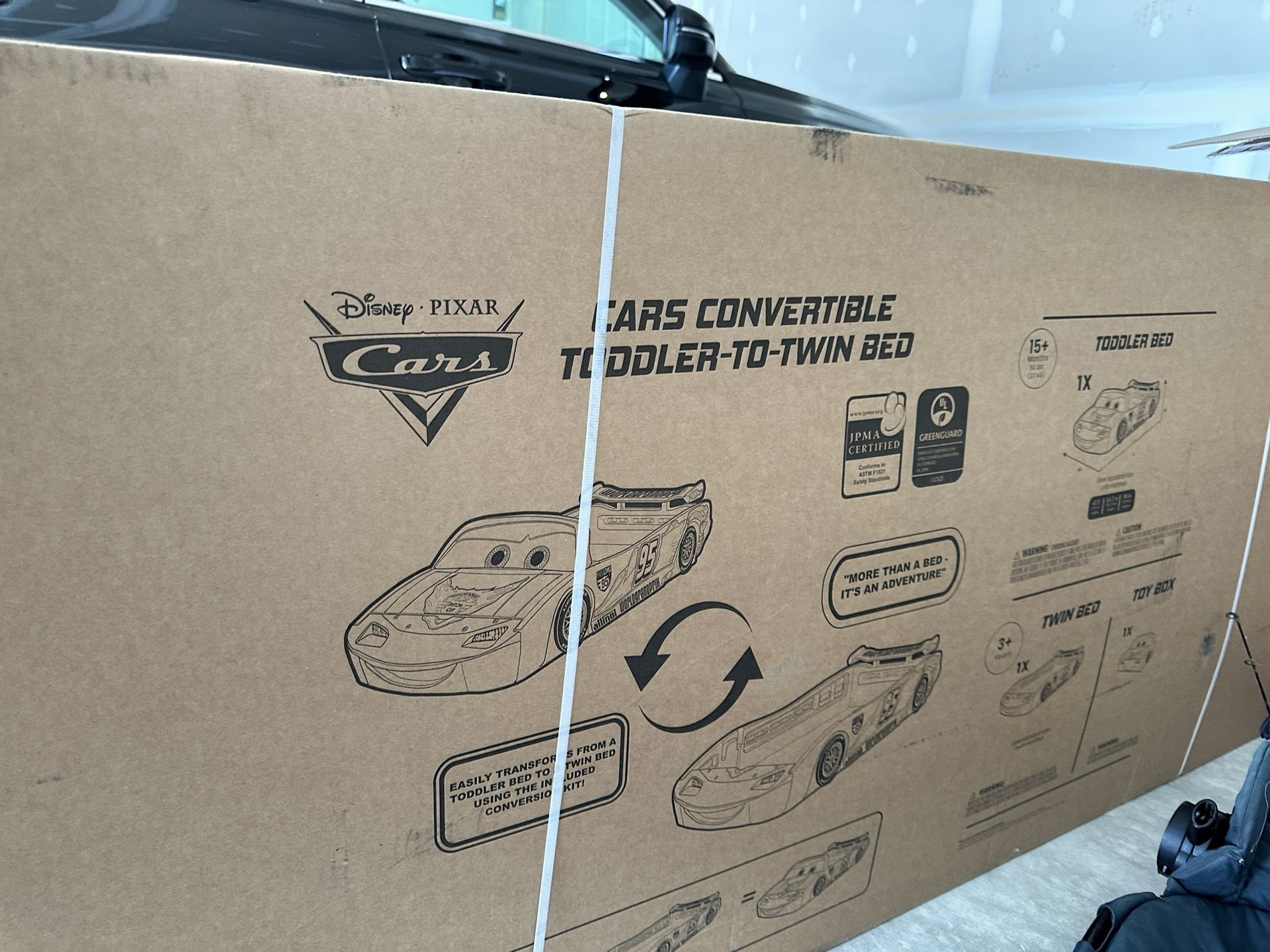 New In Box: Lightning McQueen toddler to Twin Bed