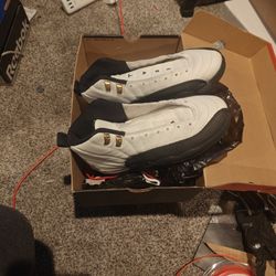 Original jordan 12's 12 6y 6 