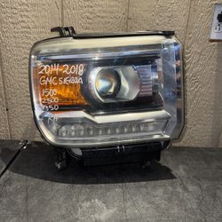 2014 2015 2016 2017 2018 GMC SIERRA 1500/2500/3500 RIGHT SIDE HEADLIGHT OEM USED 