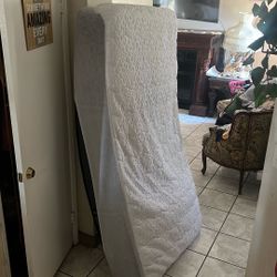 Mattress TWIN FREE