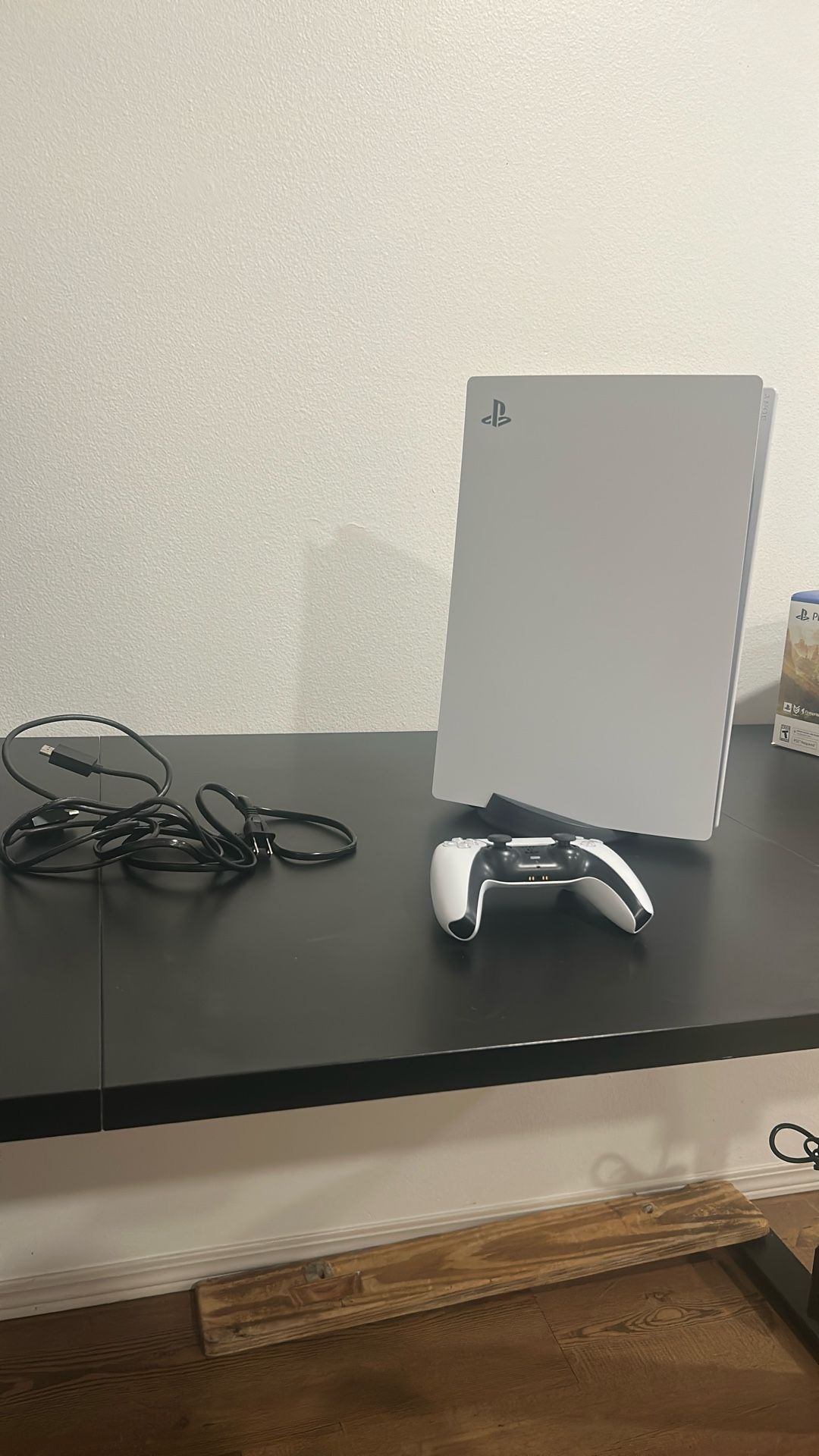 PS5 OG Disc Drive 825GB With Controller & Cords (Well Cared For)