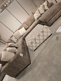 ✨️XL Sectional Sofas✨️ Furniture Queen Bedrooms, Dining Avail
