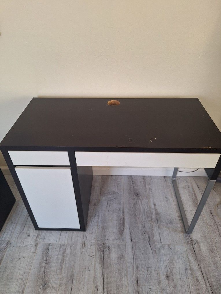 Office Desk And Chair