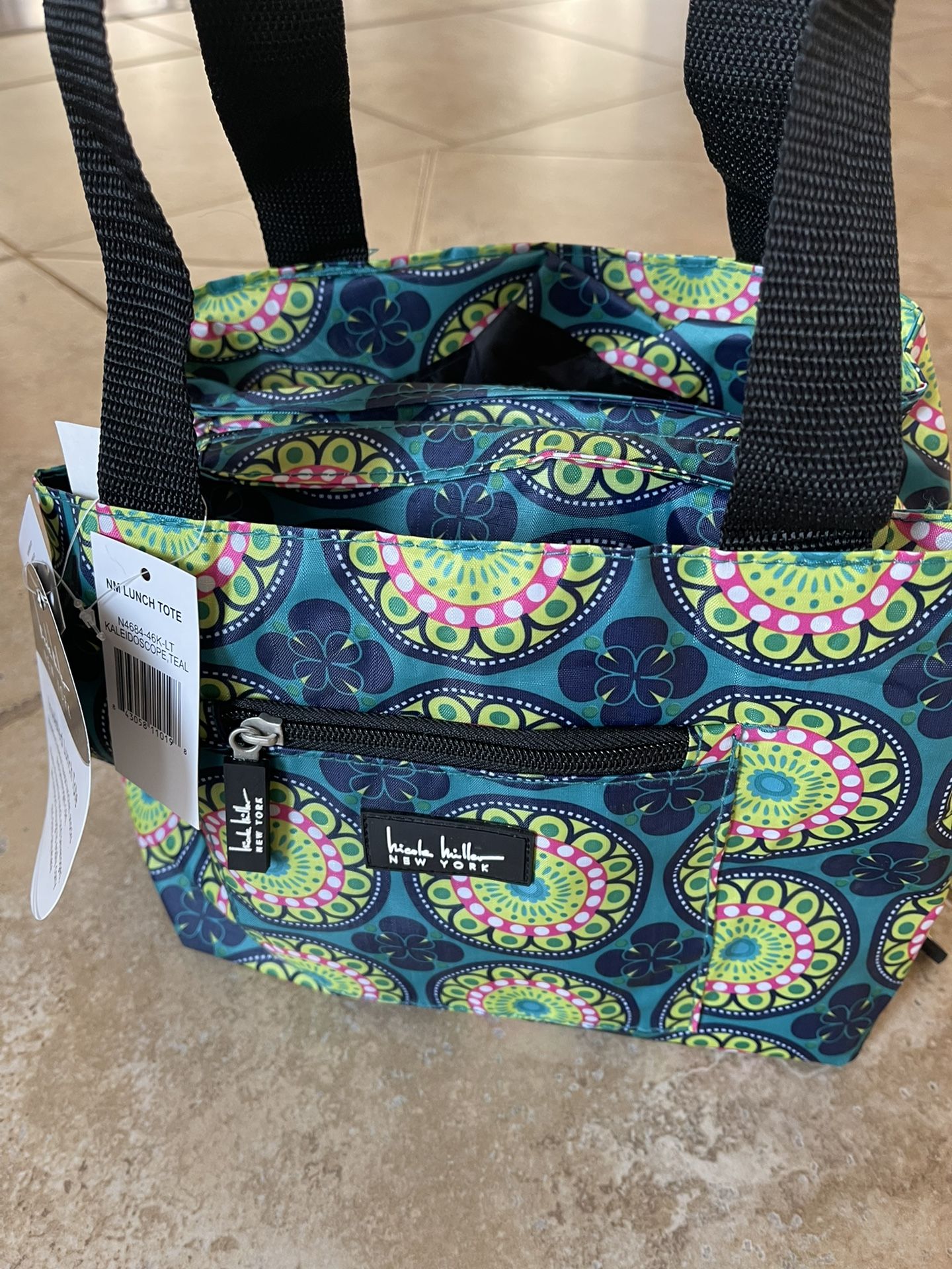 $3.99 For This New Lunch Bag Insulated With A Couple Compartment 