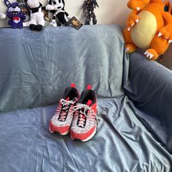 NIKE AIR MAX 