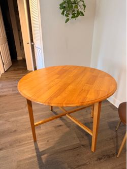 Round Table