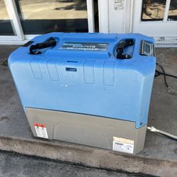 Dehumidifier 