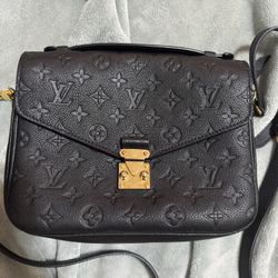 Retail 3500  plus tax Louis Vuitton Pochette Métis Empreinte