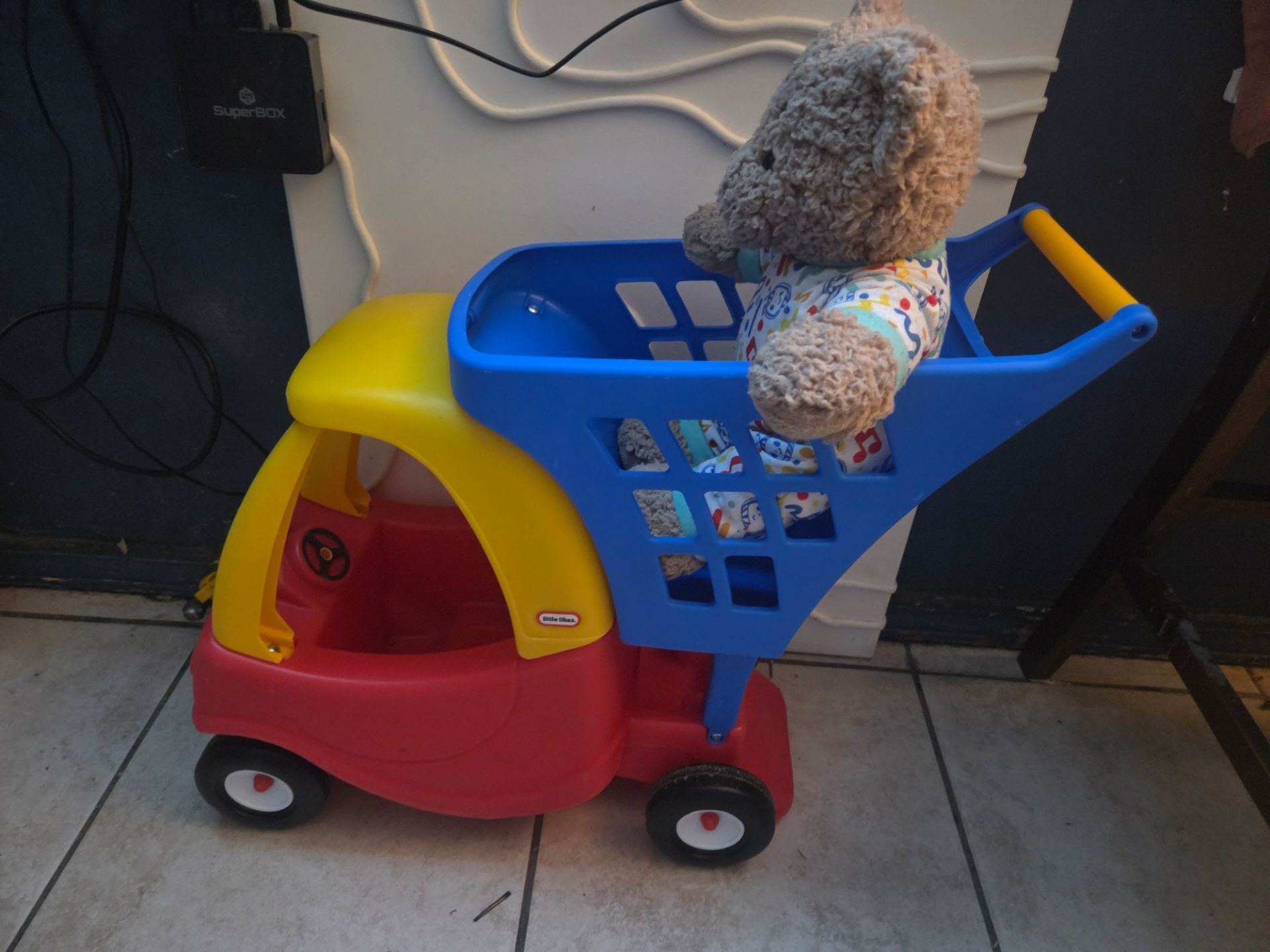 little tikes push cart / car