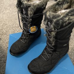 Columbia Brand New Snow /Waterproof Boots
