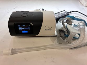 ResMed AirSense 11 Autoset w/ accessories