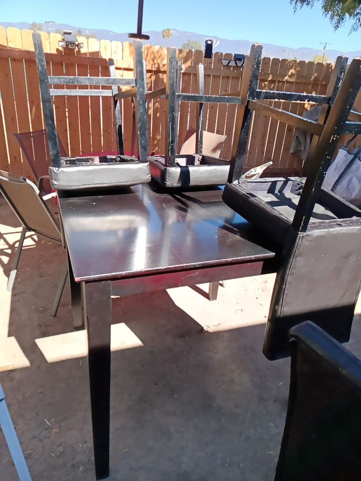 HIGH TABLE SET 5 PIECES BLACK