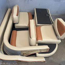 2001 Maxum 37 SCR exterior deck seats with full insert