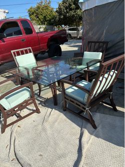 BEAUTIFUL PATIO SET HEAVY NEED A TRUCK
