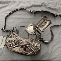 Brand New Le Cagole Bag 