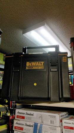DEWALT TOUGHSYSTEM 2.0 ROLLING TOOL BOX