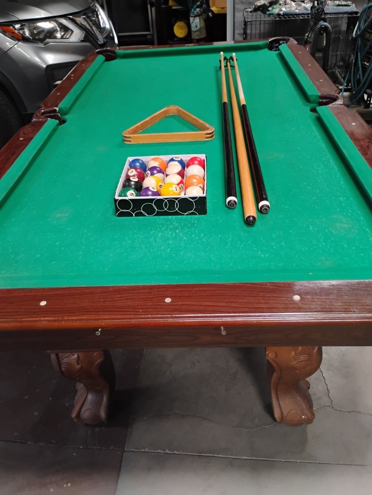 7 Foot Pool Table $200.OBO