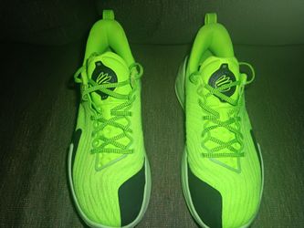 Stephen curry green shoes