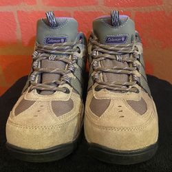 Coleman Woman Shoe