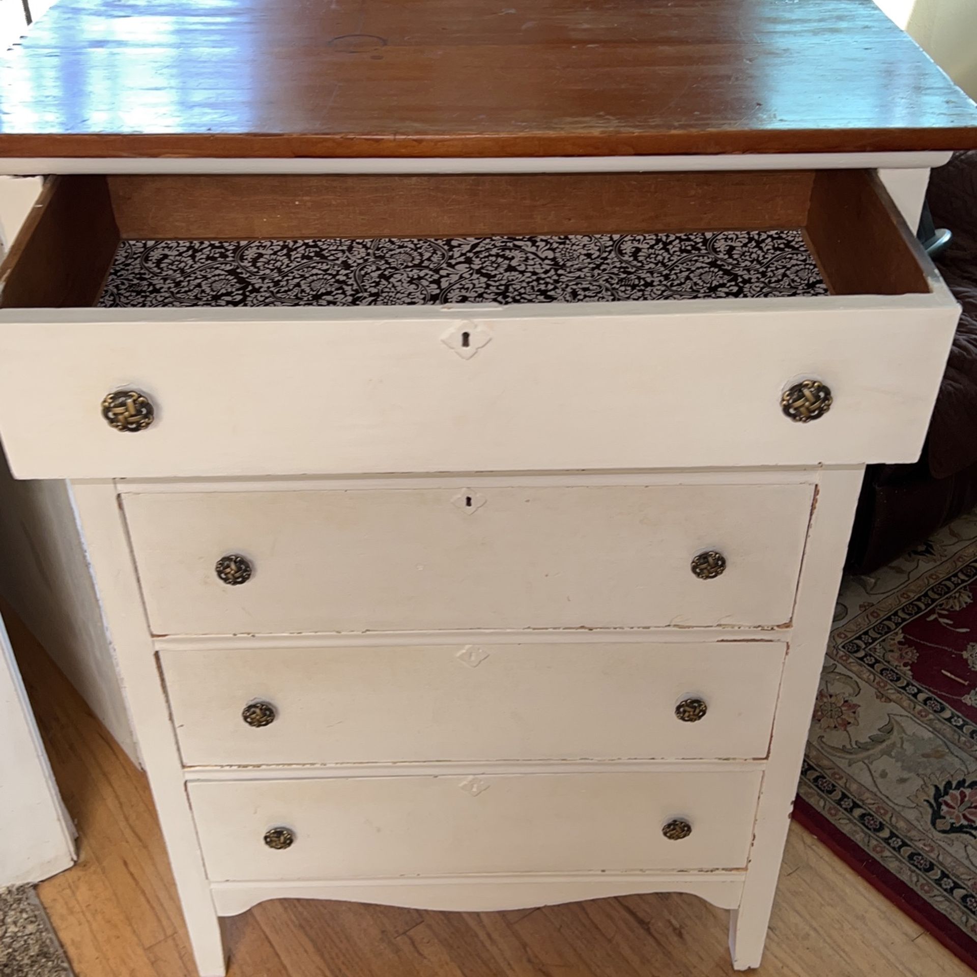 White Dresser for Sale in El Cajon, CA OfferUp