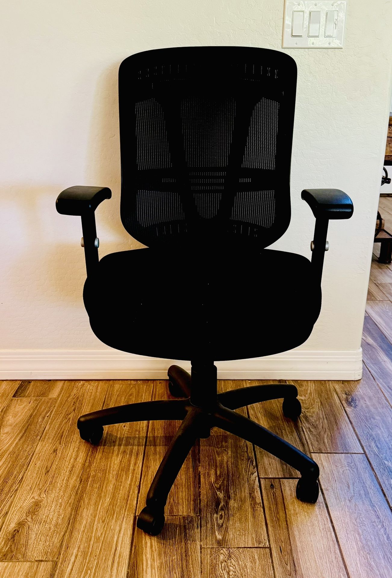 Black Mesh  Office Chairs