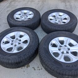 17"Rines y Llantas Toyota Tacoma 4Runner Tundra 