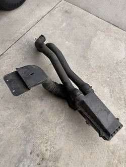 Ford Bronco / F-150 Oem Intake