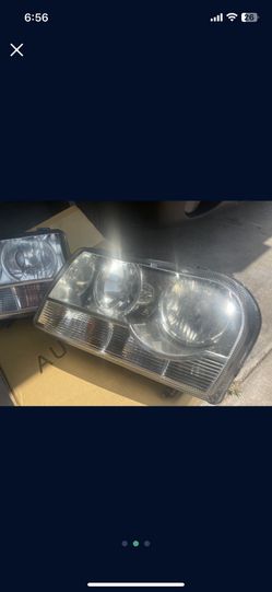 Chrysler 300 Headlights 