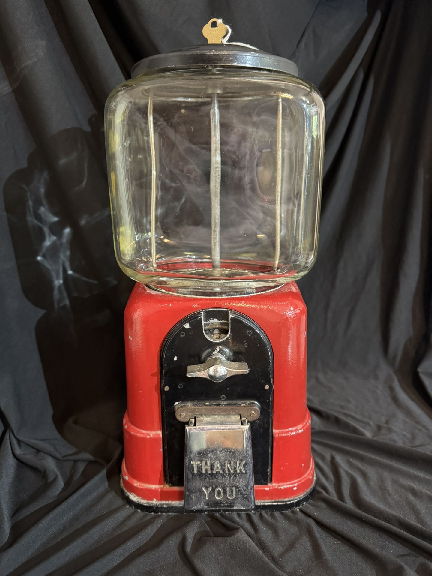 Victor Topper Deluxe 1 Cent Gumball Machine Square Glass Globe 1950s