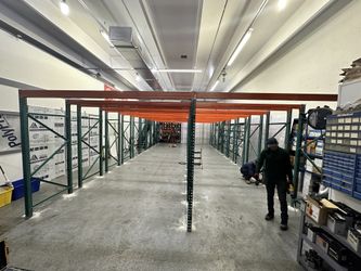 WAREHOUSE PALEET RACK AND SHELVING NEW & USED 