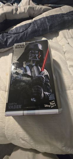 STAR WARS BLACK SERIES HYPER REAL DARTH VADER