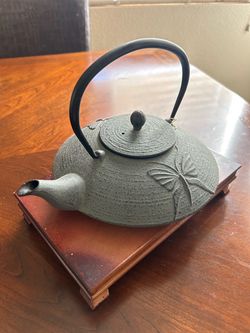 Tea kettle