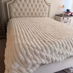 Queen size bed frame and mattress is desired