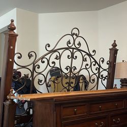 Cal King Bedroom Set