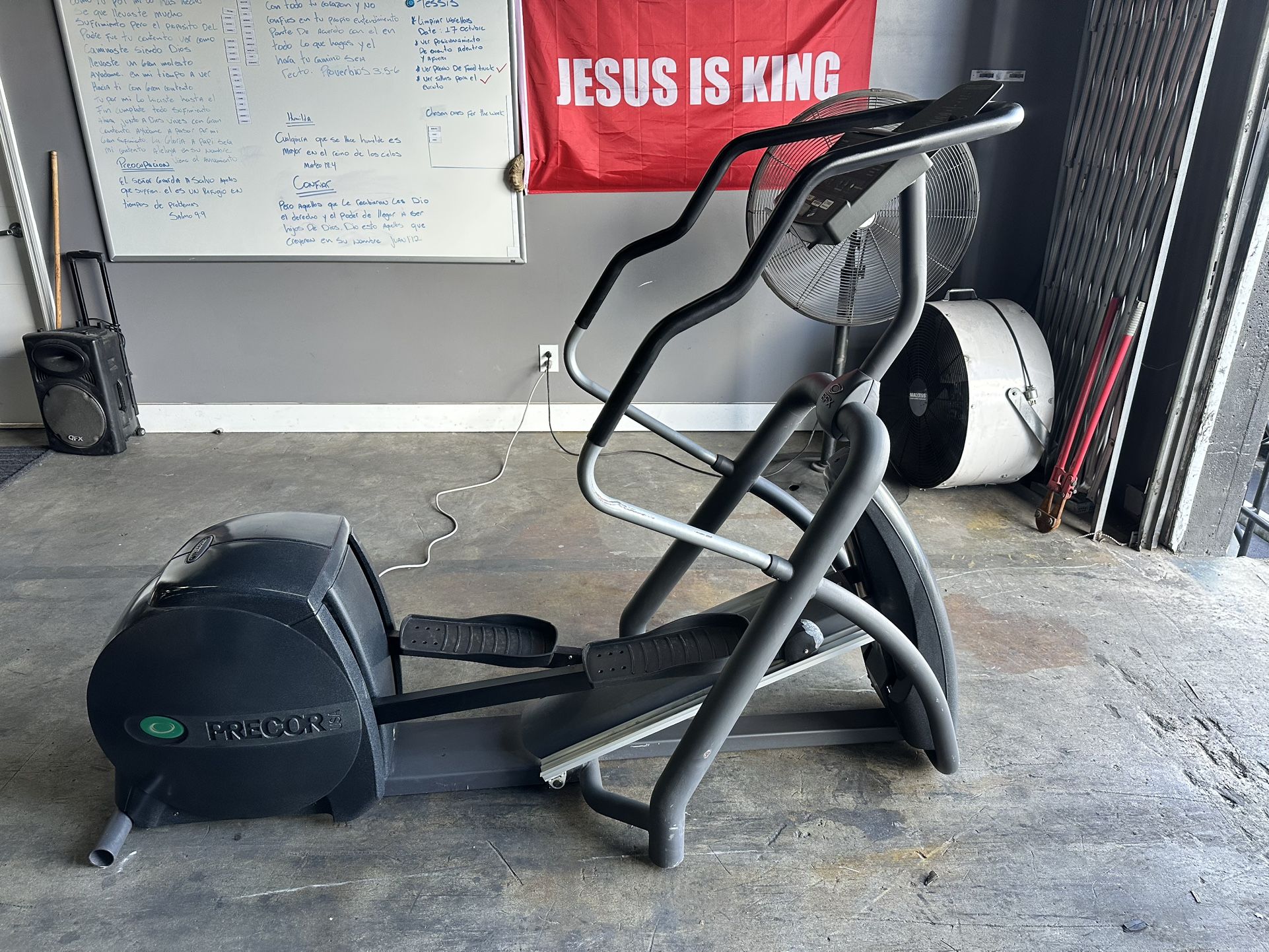 Precor EFX 546 Elliptical – Commercial Grade Gym Equipment (120V)