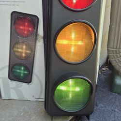 Radio Shack FLashing traffic light in original box. holmdel nj