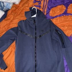 Men's Nike Tech Fleece Size Large