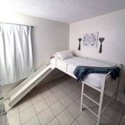 Slide Bed Excellent Condition 