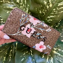 Flower Guess Wallet 