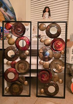 Abstract wall decorations