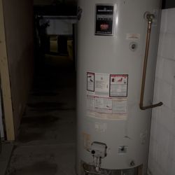 100 Gallon commercial Water Heater 