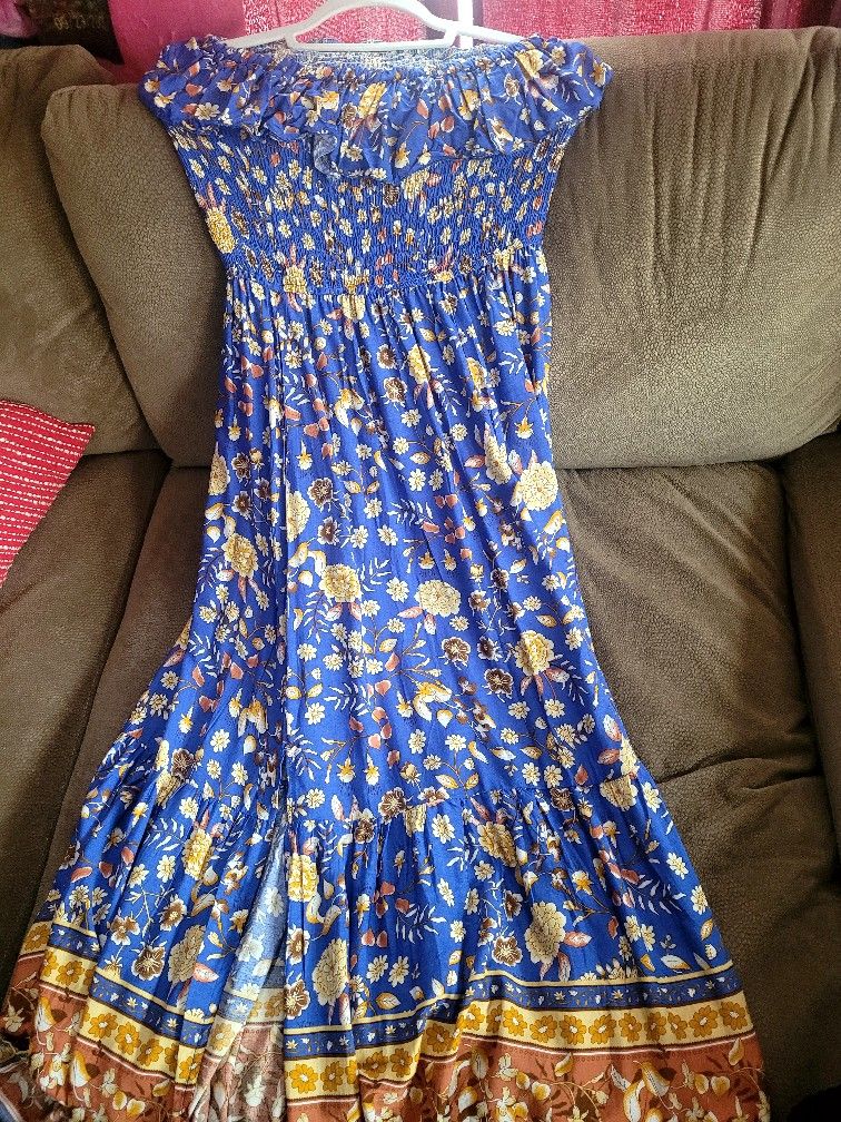 Flower summer dress. Size M