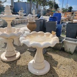 Concrete Birdbath / Cement Backyard Garden Outdoor Birdbath